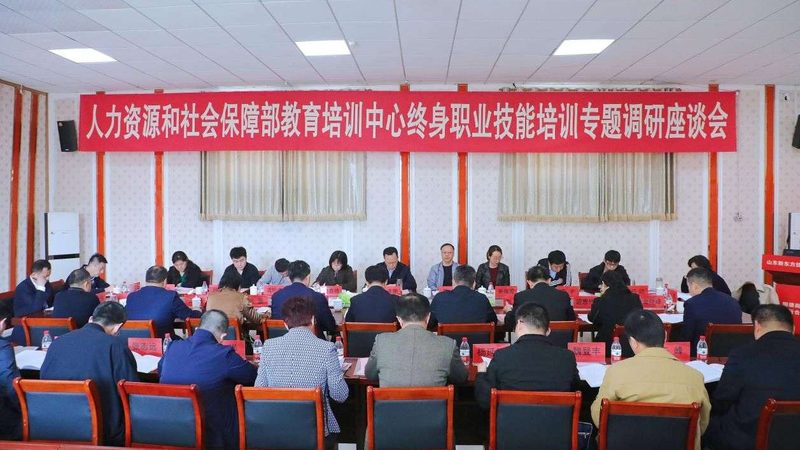 一般来说，成人高考备考计划可以分为以下几个阶段：