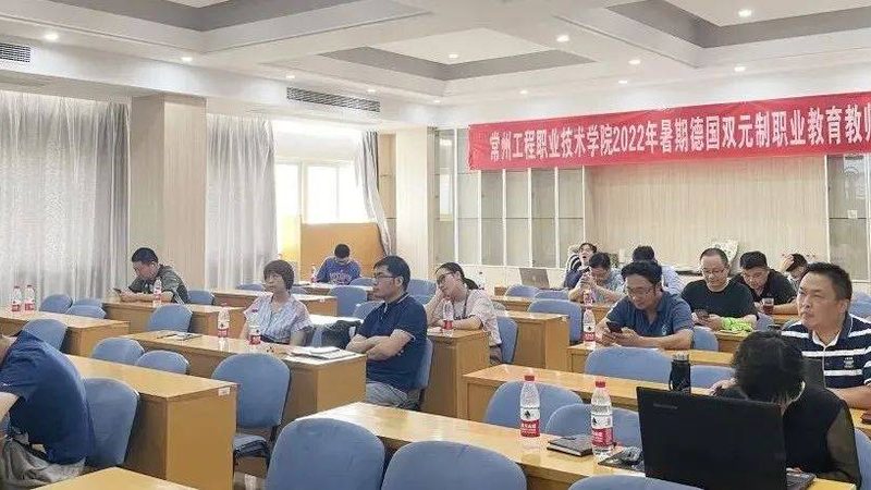 全媒体运营师培训费用：揭秘背后的价值与考量